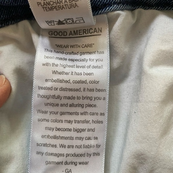 Good American Good Legs Crop Dark Wash Distressed Skinny Jeans Size 15/33 - Picture 9 of 10